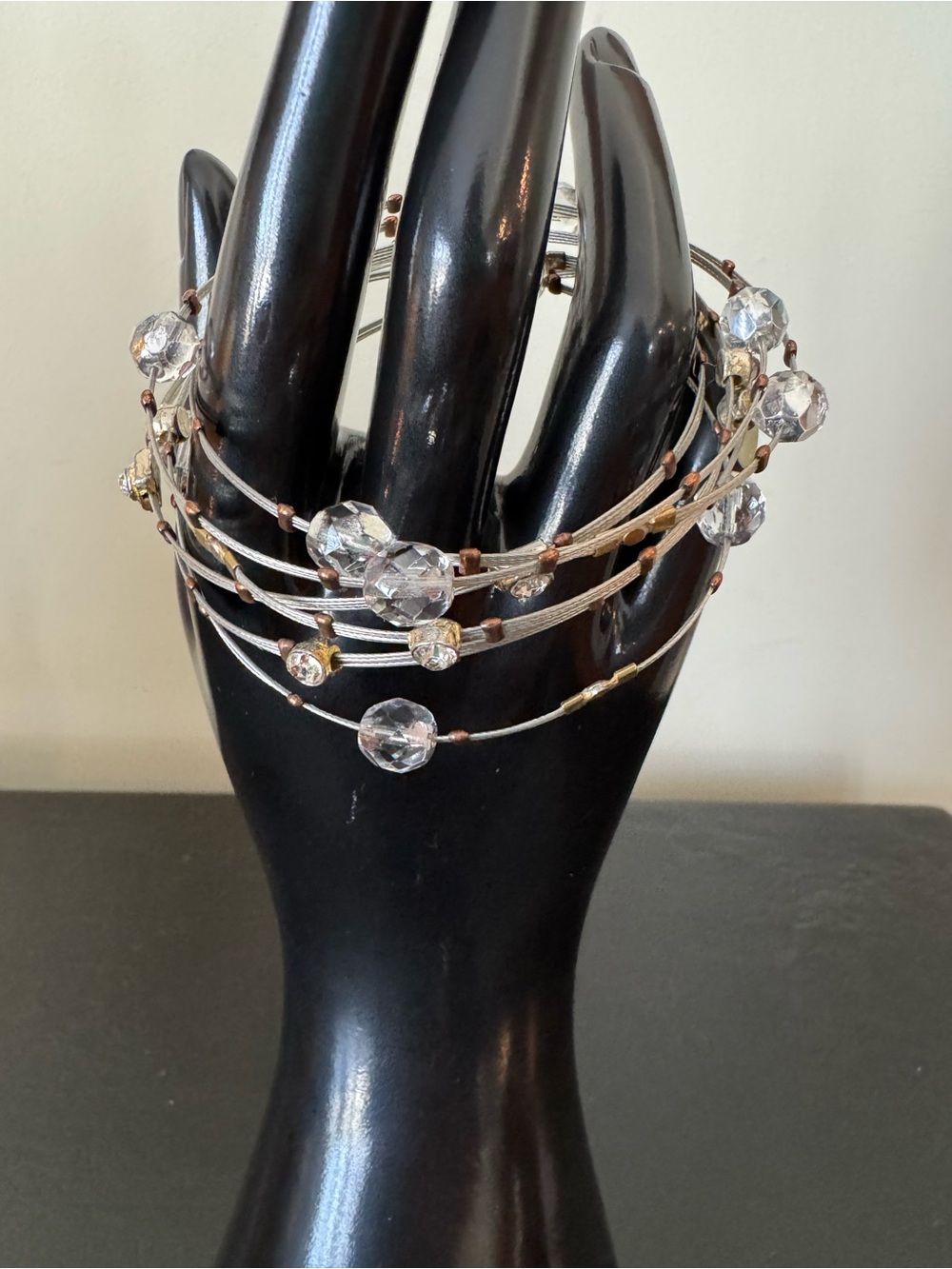 Seasonal Whispers Forever Enchanting
Women's Bracelet Clear/ Silver EUC - Picture 2 of 8